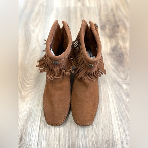 Minnetonka Back Zip Western Bootie Size 7.5 NWOT - Picture 7 of 7